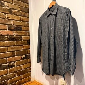 Ermenegildo Zenga dress shirt. Made in Italy Medium